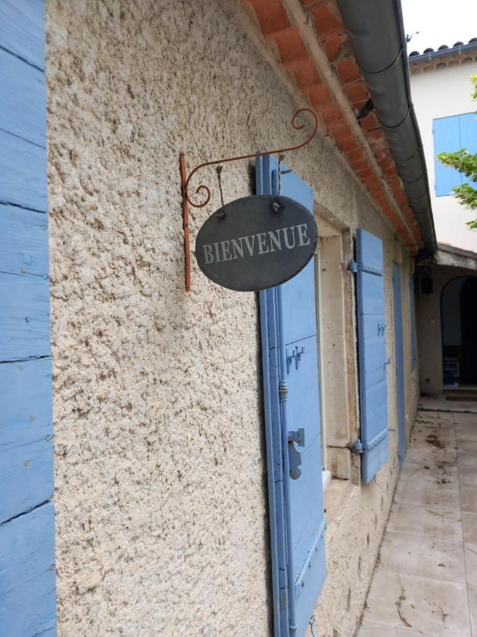 הוילה Saint-Étienne-du-Grès Le Petit Mas Des Alpilles En Provence מראה חיצוני תמונה