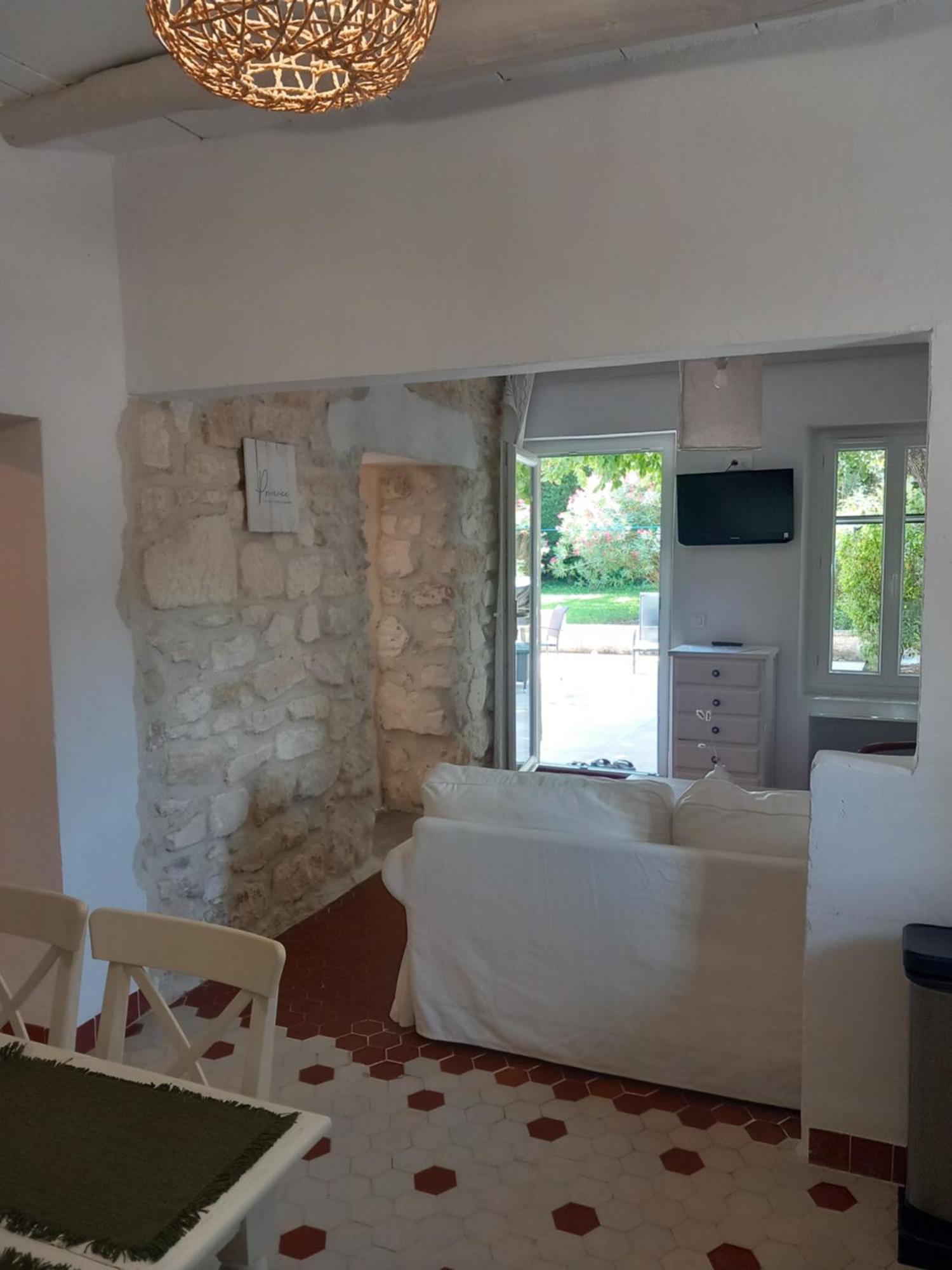 הוילה Saint-Étienne-du-Grès Le Petit Mas Des Alpilles En Provence מראה חיצוני תמונה
